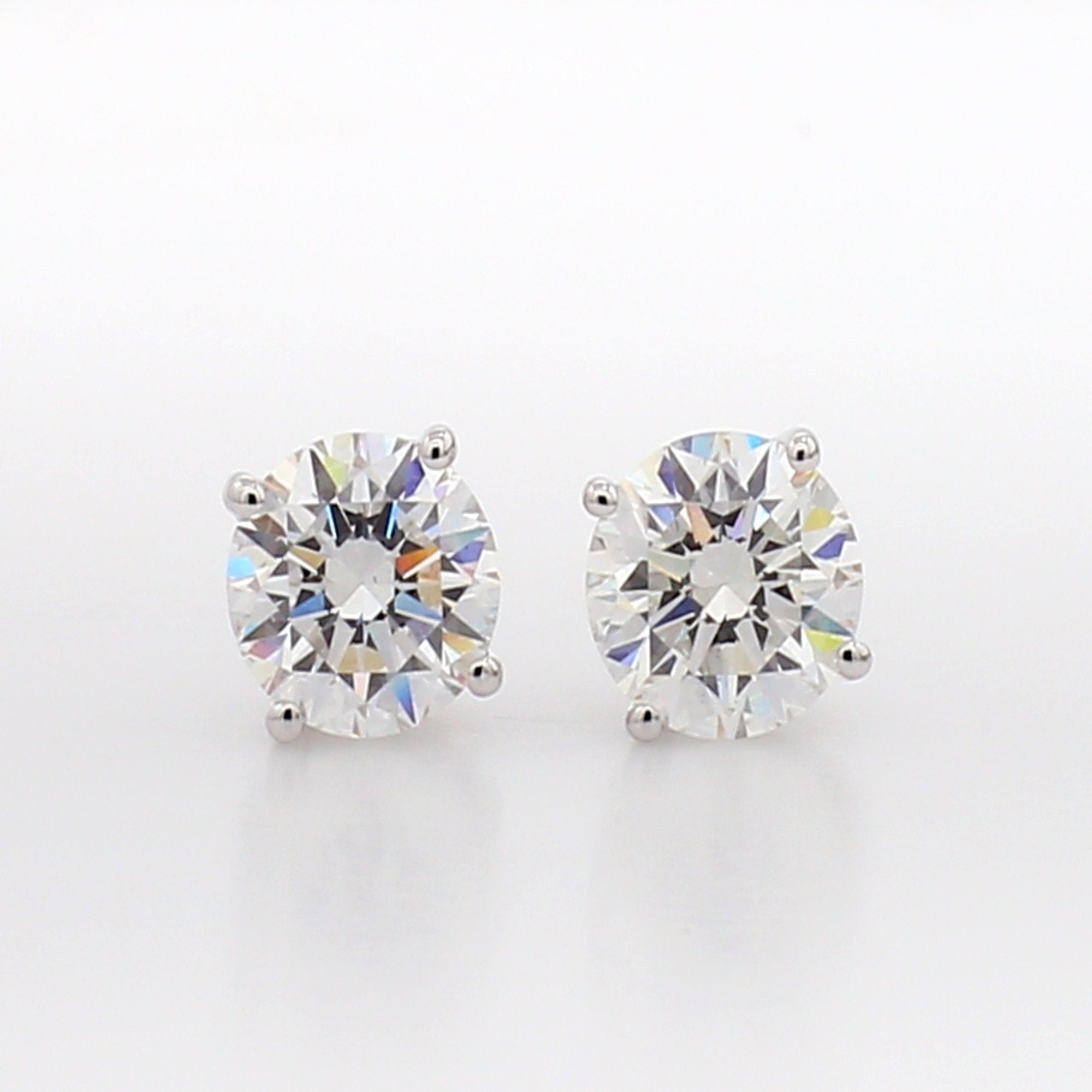 14k Gold Lab Grown Diamond Stud Earrings: 0.50 Carat Screw Back
